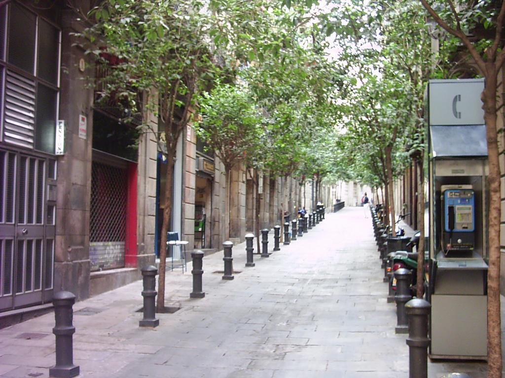 فندق بنسيون ألامار برشلونة المظهر الخارجي الصورة